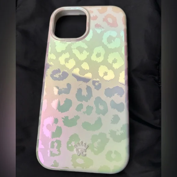 Velvet Caviar White Opal Leopard iPhone 15 Case w/ Grip Ring - Picture 6 of 7